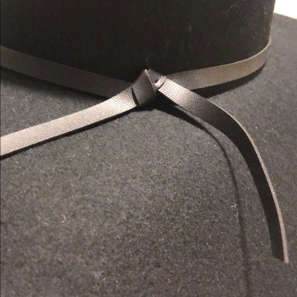 BNWT hat - Picture 2 of 5